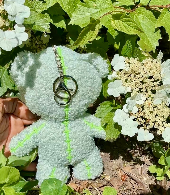 Faceless Love Bear Keychain - Green