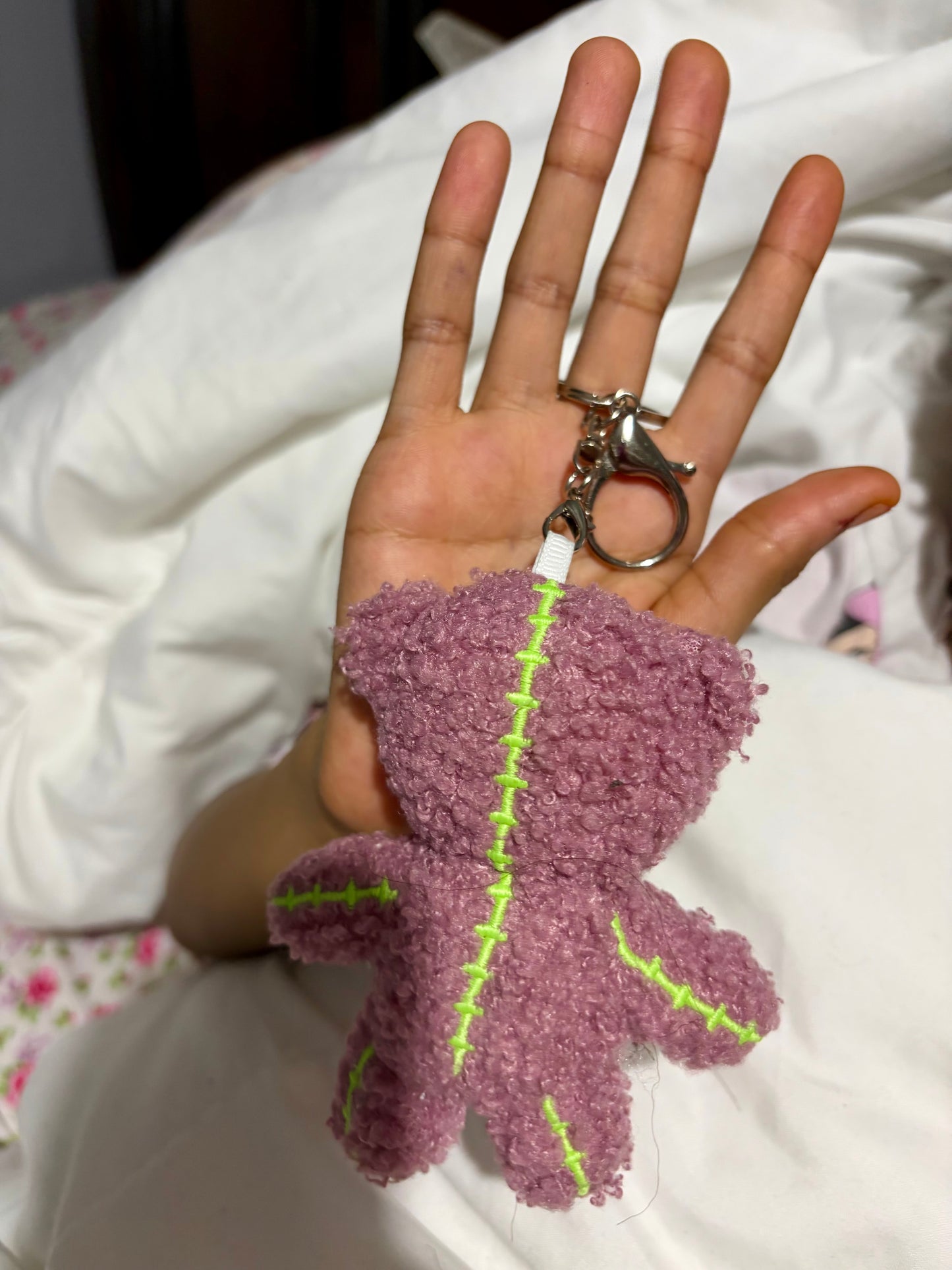 Faceless love Mini Bear Keychain- Rose